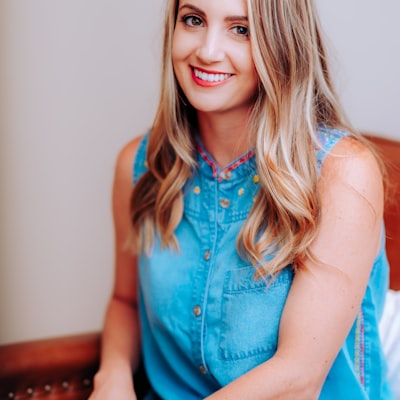 乐竞俱乐部5号后卫张伟防守姿态的肖像