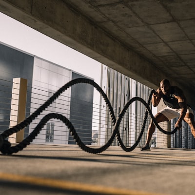 乐竞俱乐部10号前锋陈浩射门动作的肖像